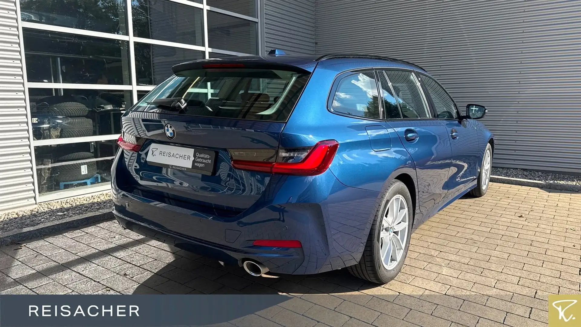 BMW 318 dA Touring Navi DAB Tempo PDC 17"LM Blau - 2