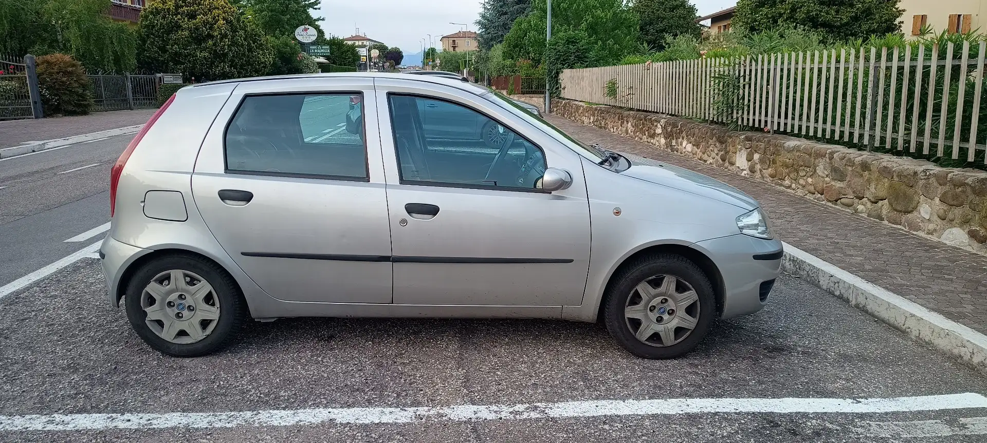 Fiat Punto 5p 1.2 Dynamic - 1
