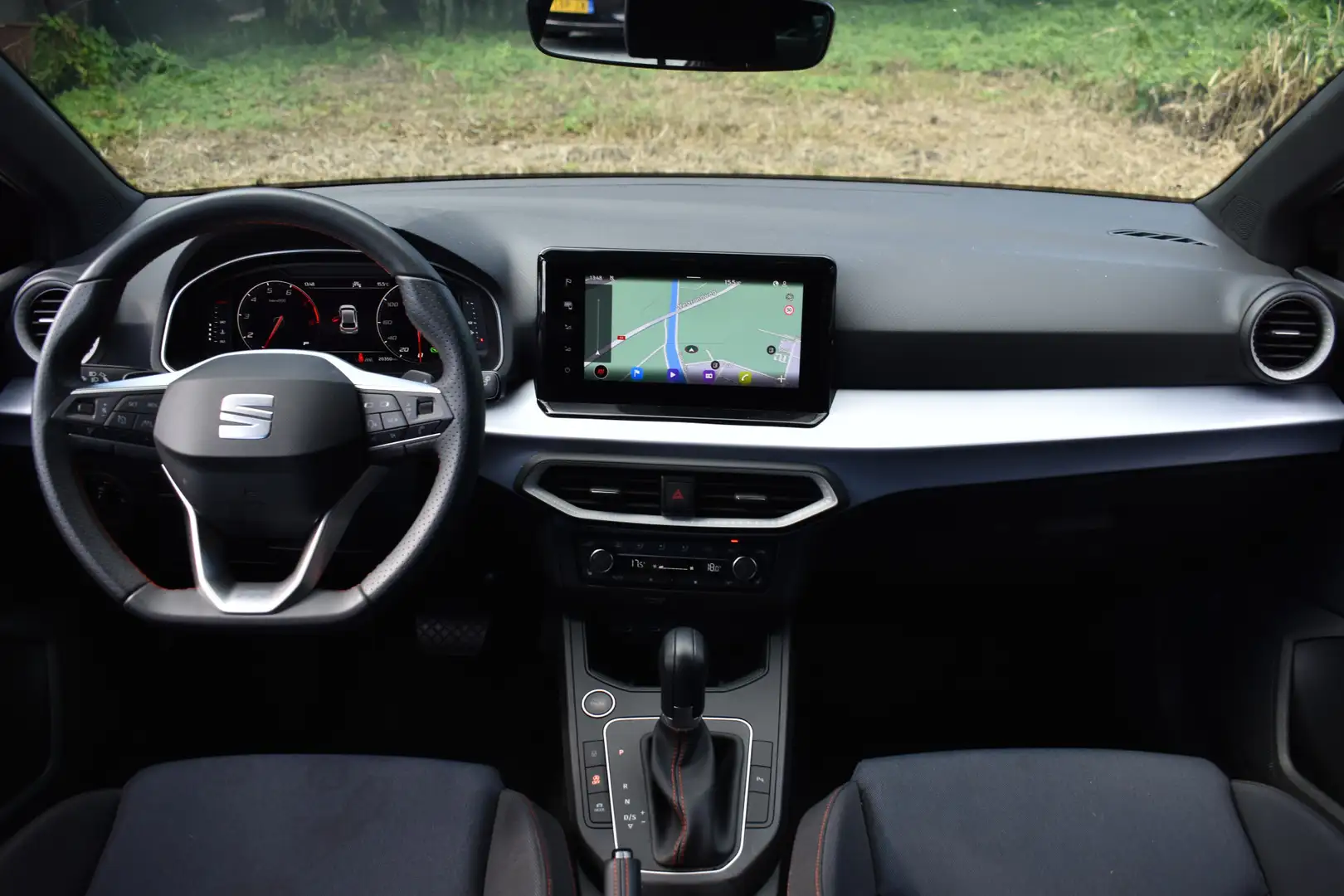 SEAT Ibiza TSI 116PK DSG FR-SPORT CAMERA/ACC/CARPLAY Zwart - 2