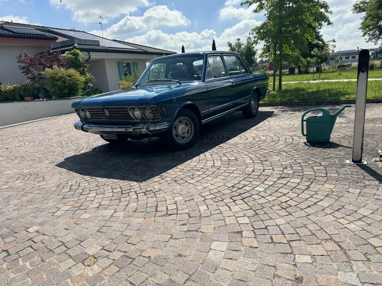 Fiat 130 Berlina, foto 2