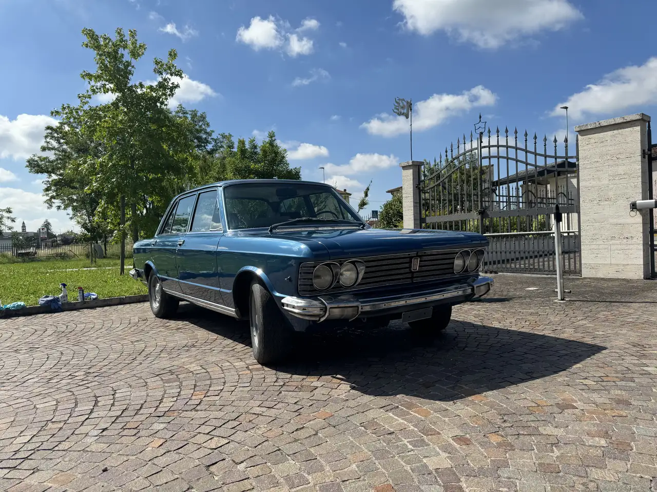Fiat 130 Berlina, foto 9