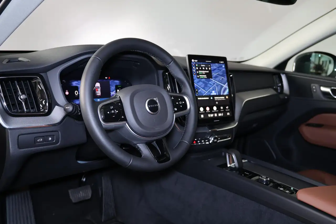 Volvo XC60 2026 — фото 12
