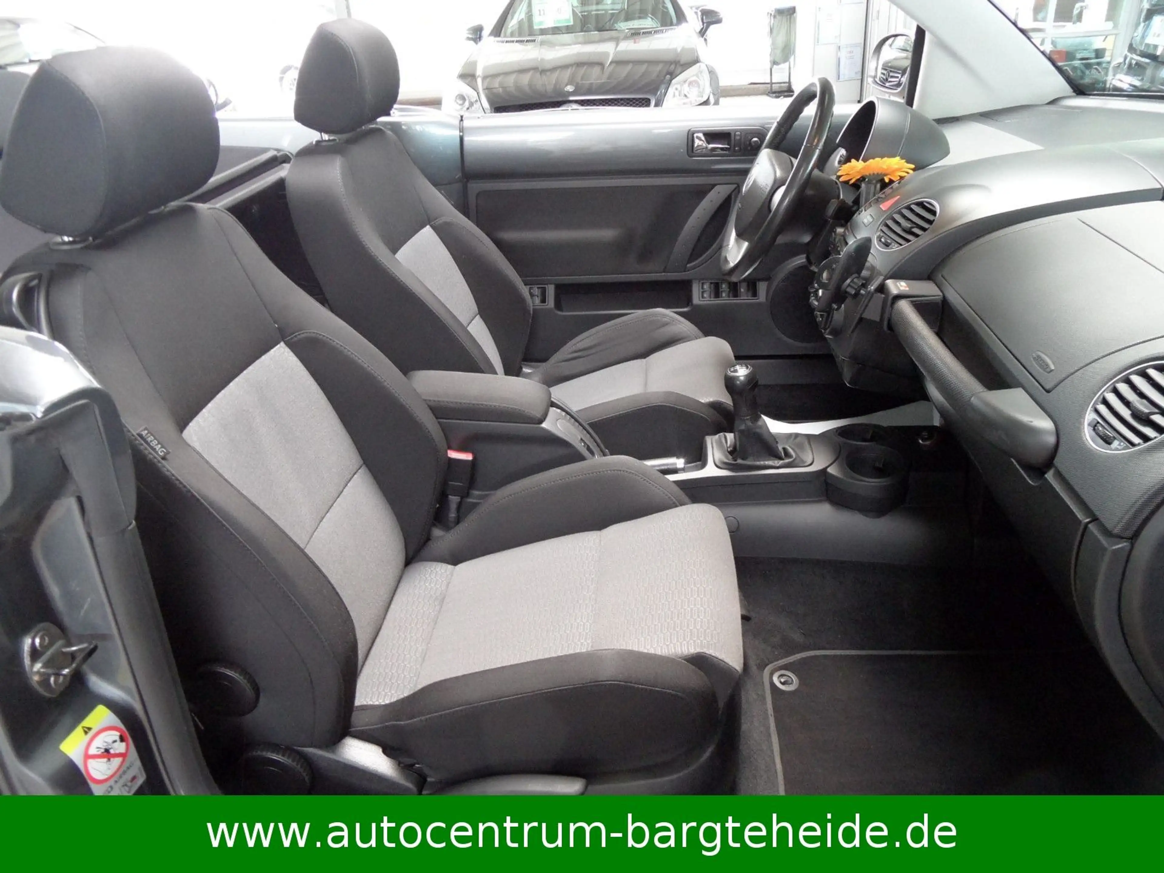 Volkswagen New Beetle Cabriolet 1.6 nur 63.Tkm-2.HD-KLIMA — photo 14