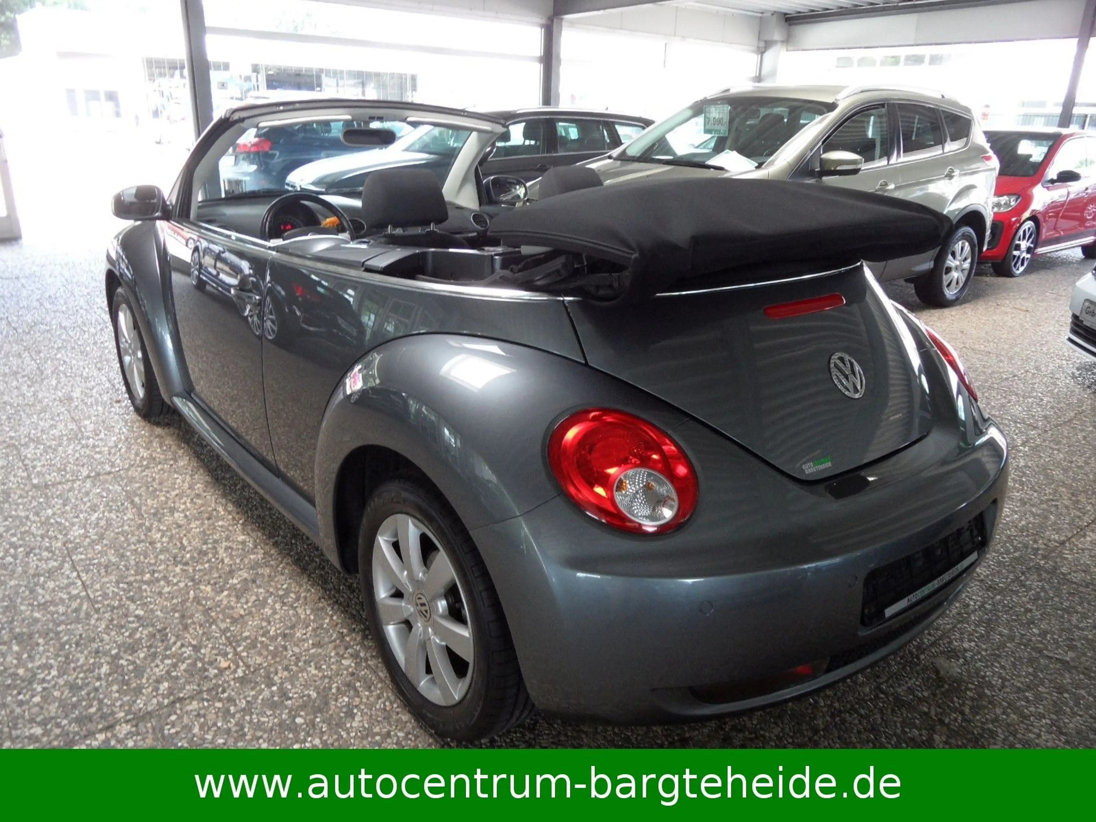 Volkswagen New Beetle Cabriolet 1.6 nur 63.Tkm-2.HD-KLIMA — photo 4