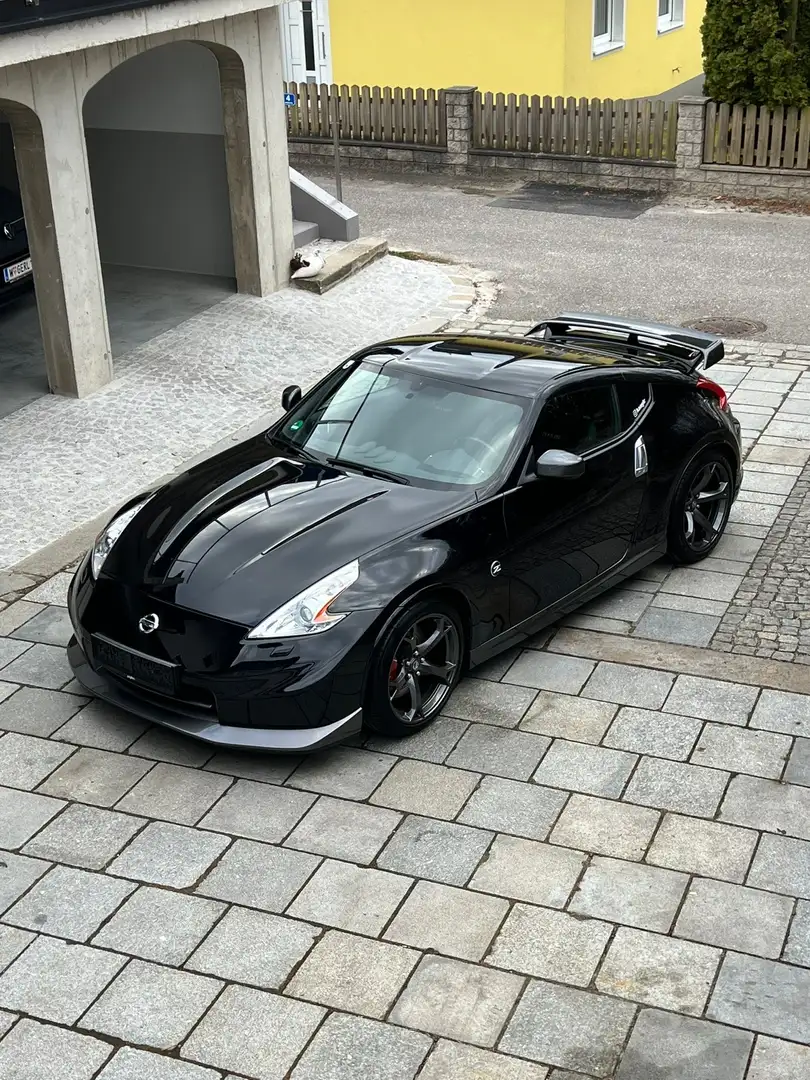 Nissan 370Z Nismo - 1