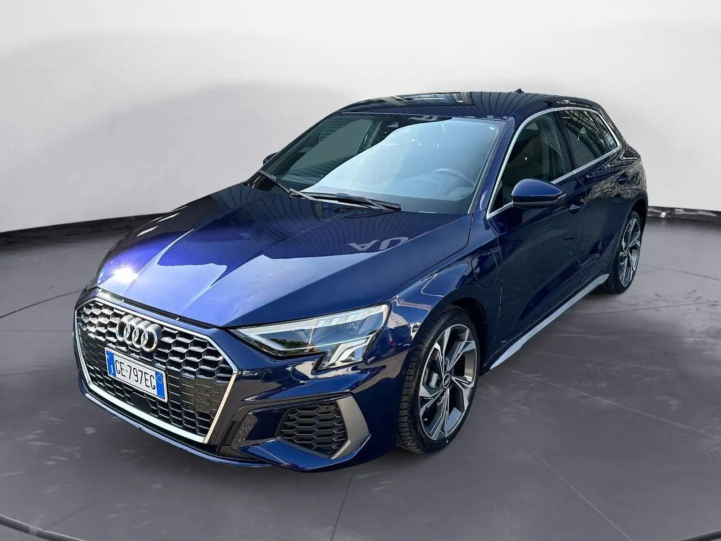 Audi A3 SPB 40 TFSI e S tronic S line edition plug-in Azul - 1