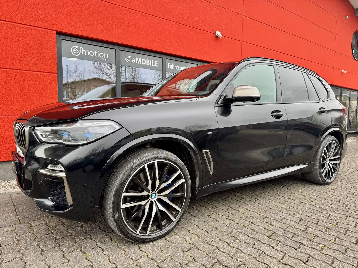 BMW X5 M d*Standhzg*DrivAProf*PanoSD*NightVision* Schwarz - 1