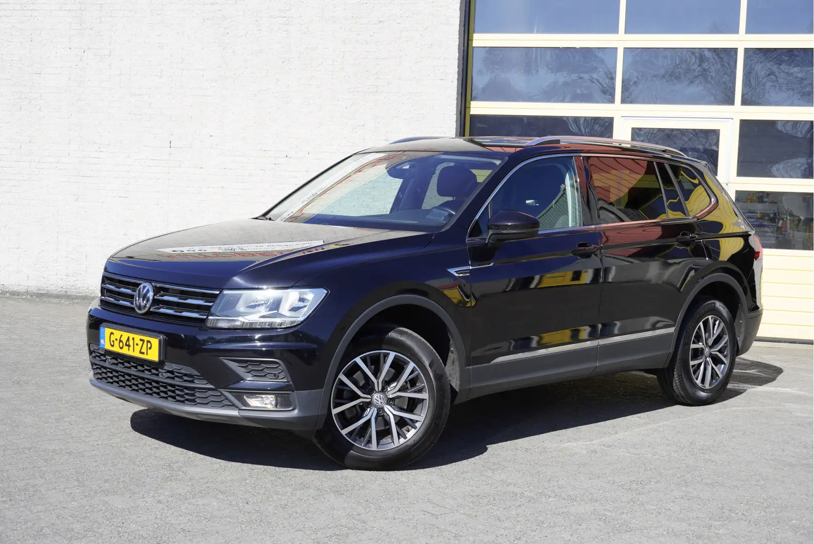 Volkswagen Tiguan Allspace 1.5 TSI 150PK! Automaat Comfortline Business BJ202 Zwart - 2