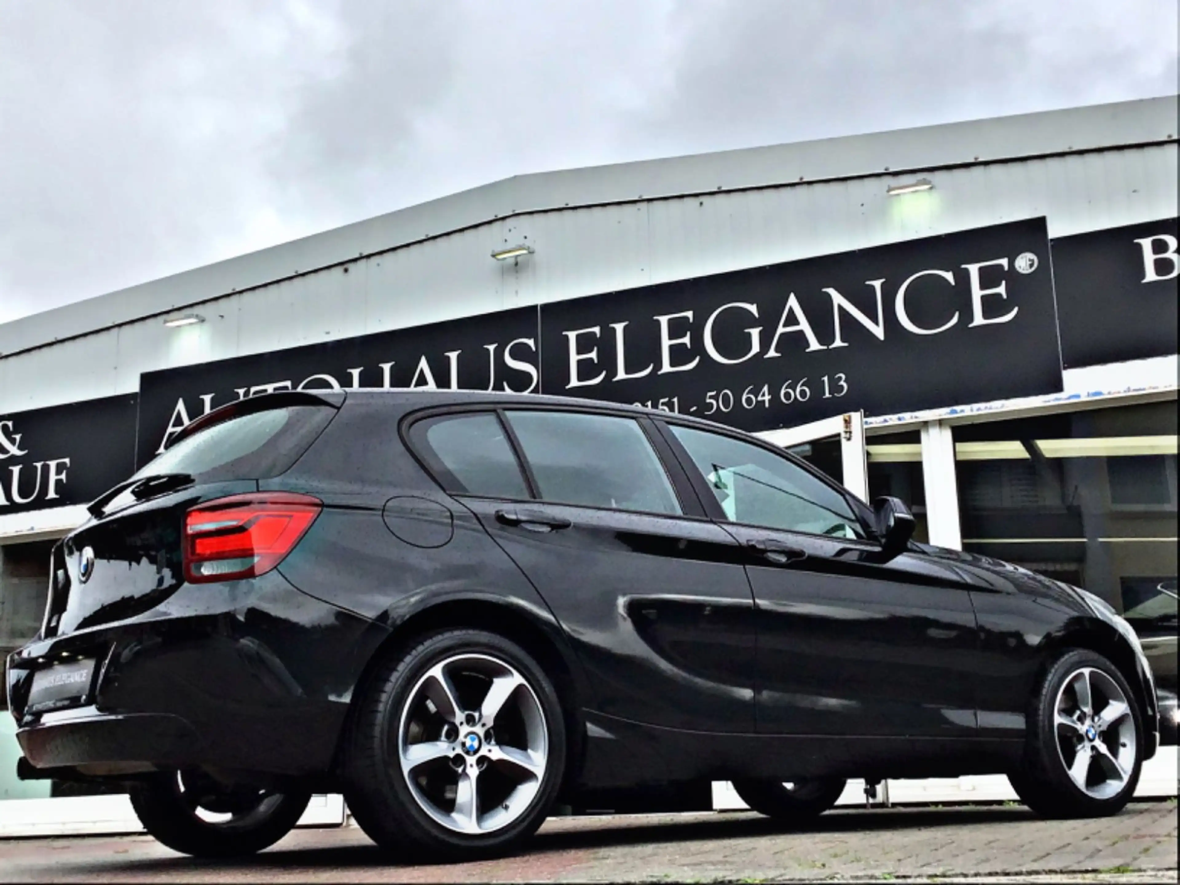 BMW 118 Lim. Aut.~Advantage~Navi~Bluetooth~Bi-Xenon — photo 9