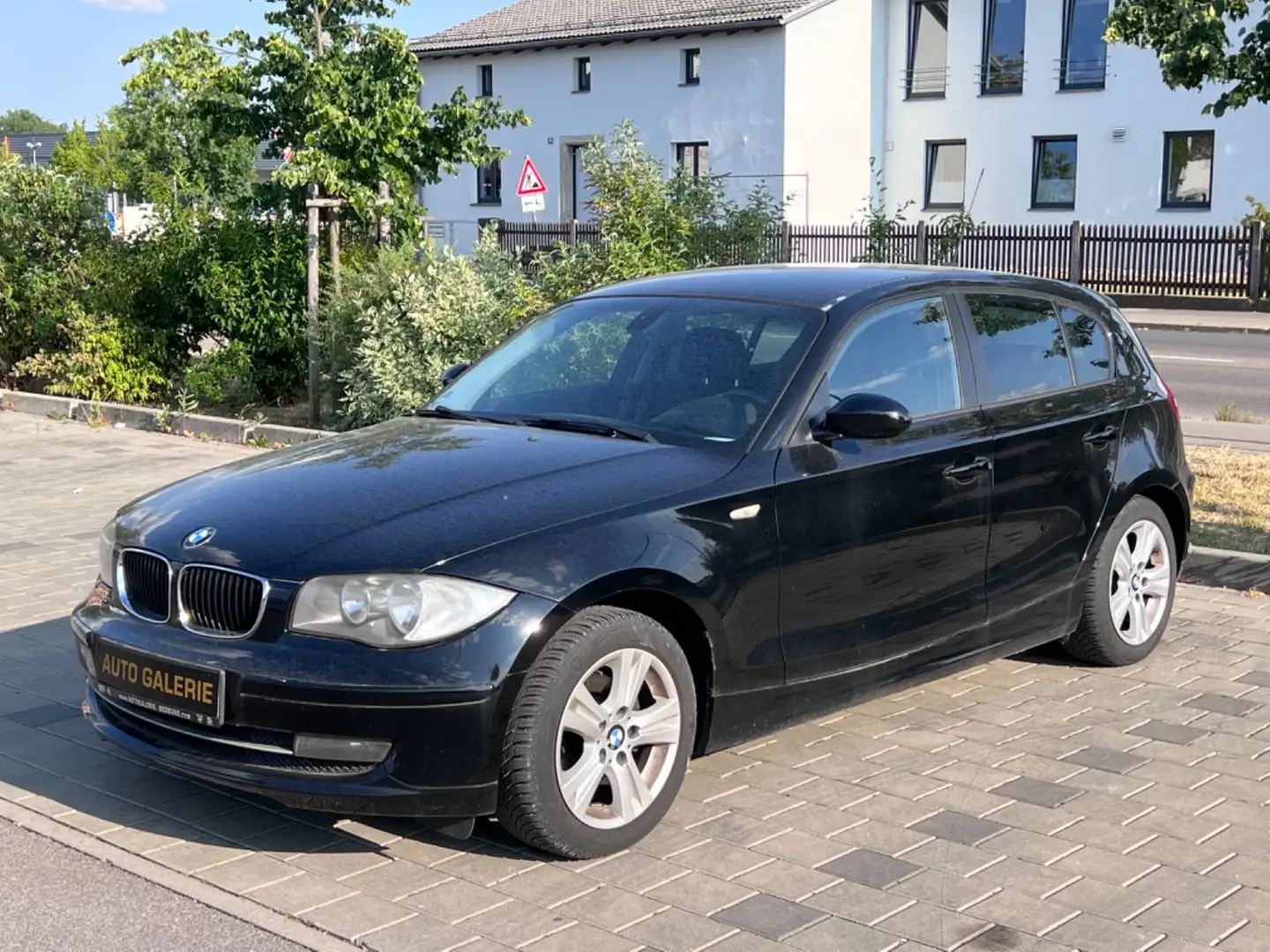 BMW 118 i STEPTRONIC ADVANTAGE PAKET I KLIMA Noir - 1