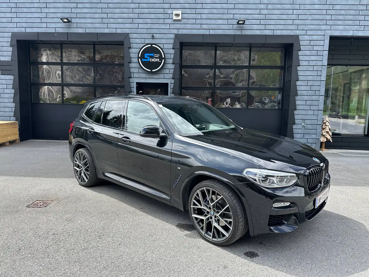 BMW X3 X3 xDrive30i Aut. Schwarz - 1
