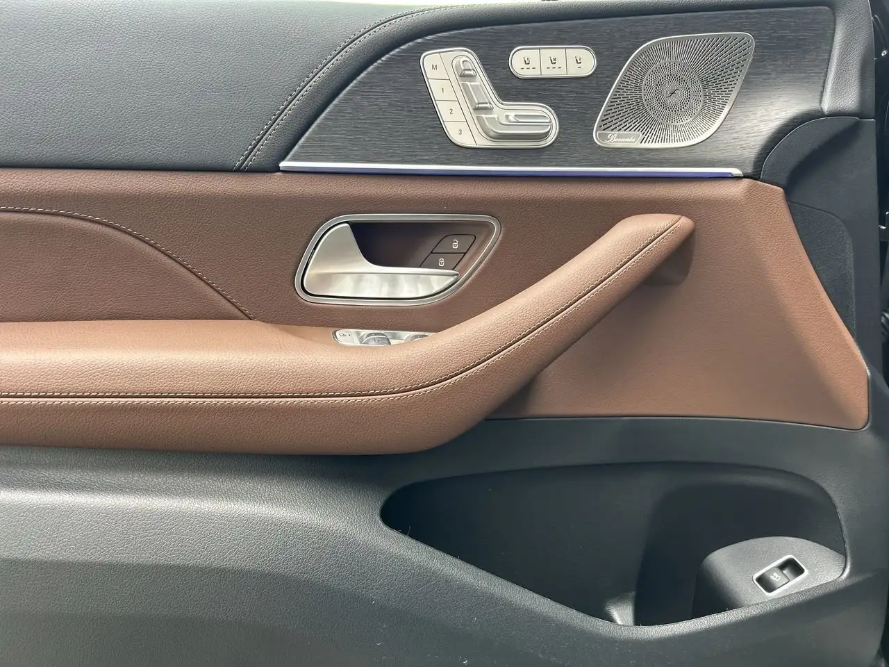 Mercedes-Benz GLE снимка Mercedes-Benz GLE