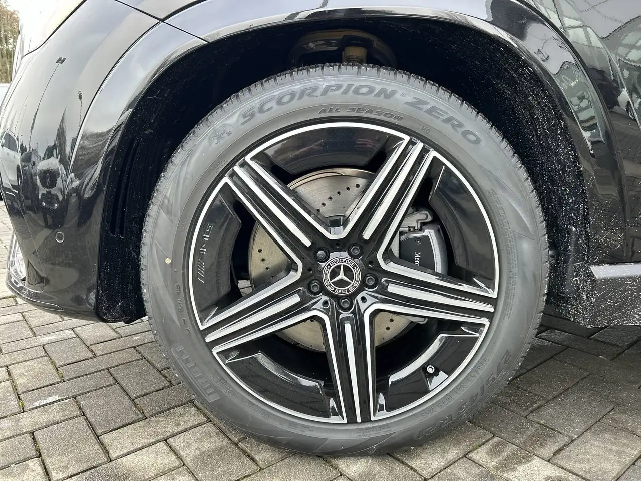 Mercedes-Benz GLE снимка Mercedes-Benz GLE