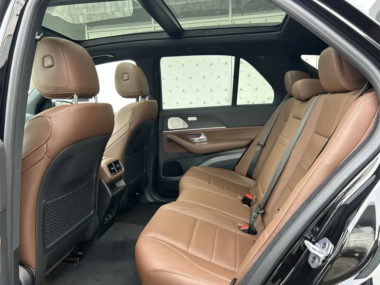 Mercedes-Benz GLE снимка Mercedes-Benz GLE