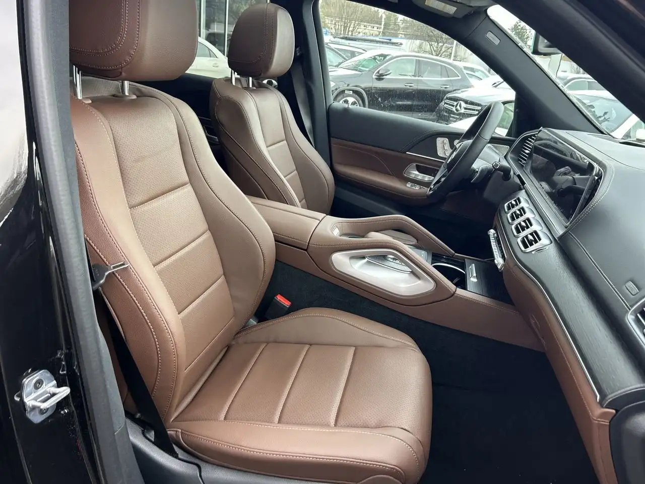 Mercedes-Benz GLE снимка Mercedes-Benz GLE