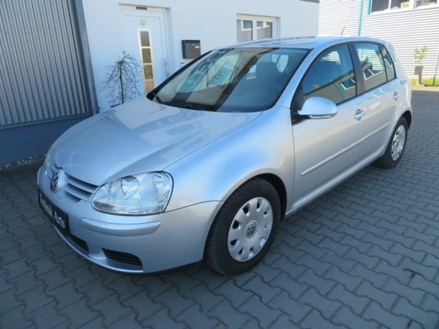 Volkswagen Golf 1.6 FSI TÜV/Kundendienst/Zahnriehmen neu Argent - 2