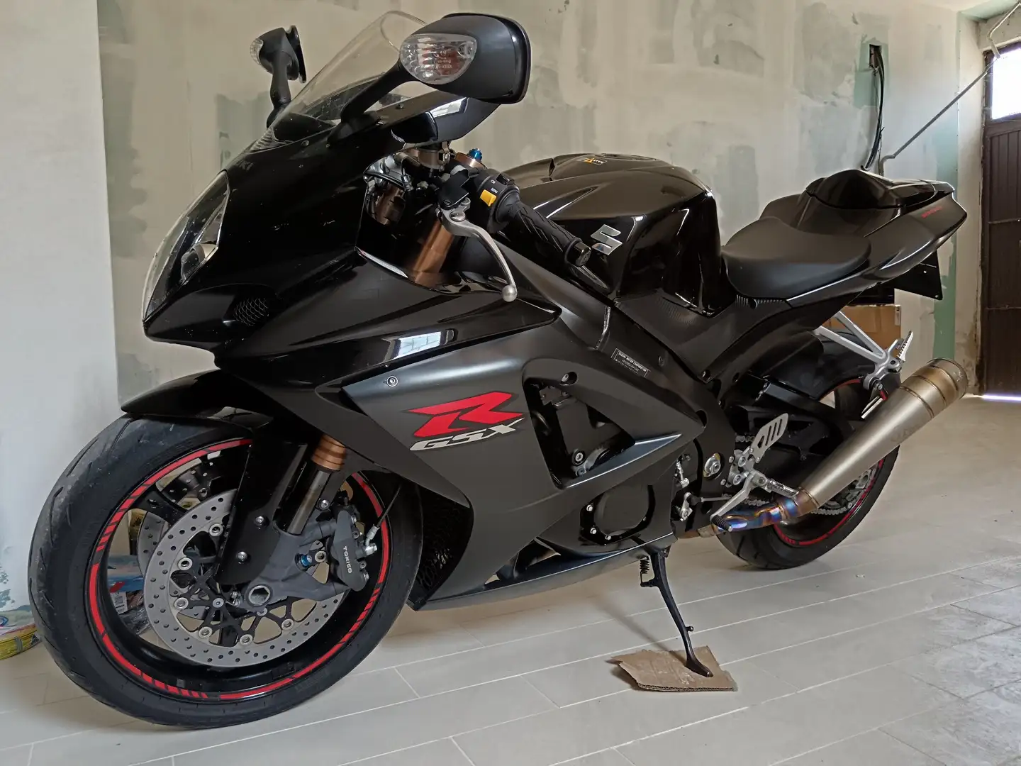 Suzuki GSX-R 1000 Yoshimura Nero - 2