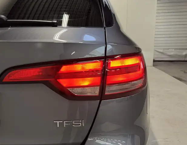 Audi A4 Avant view 22