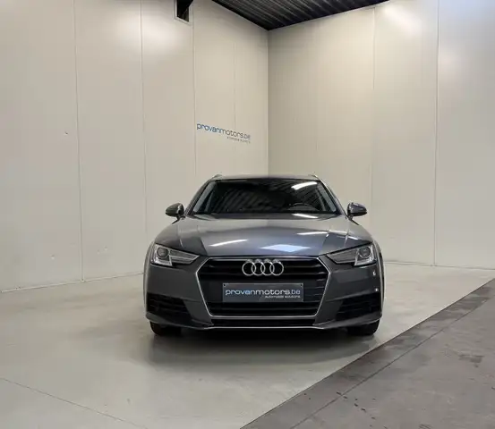 Audi A4 Avant view 23