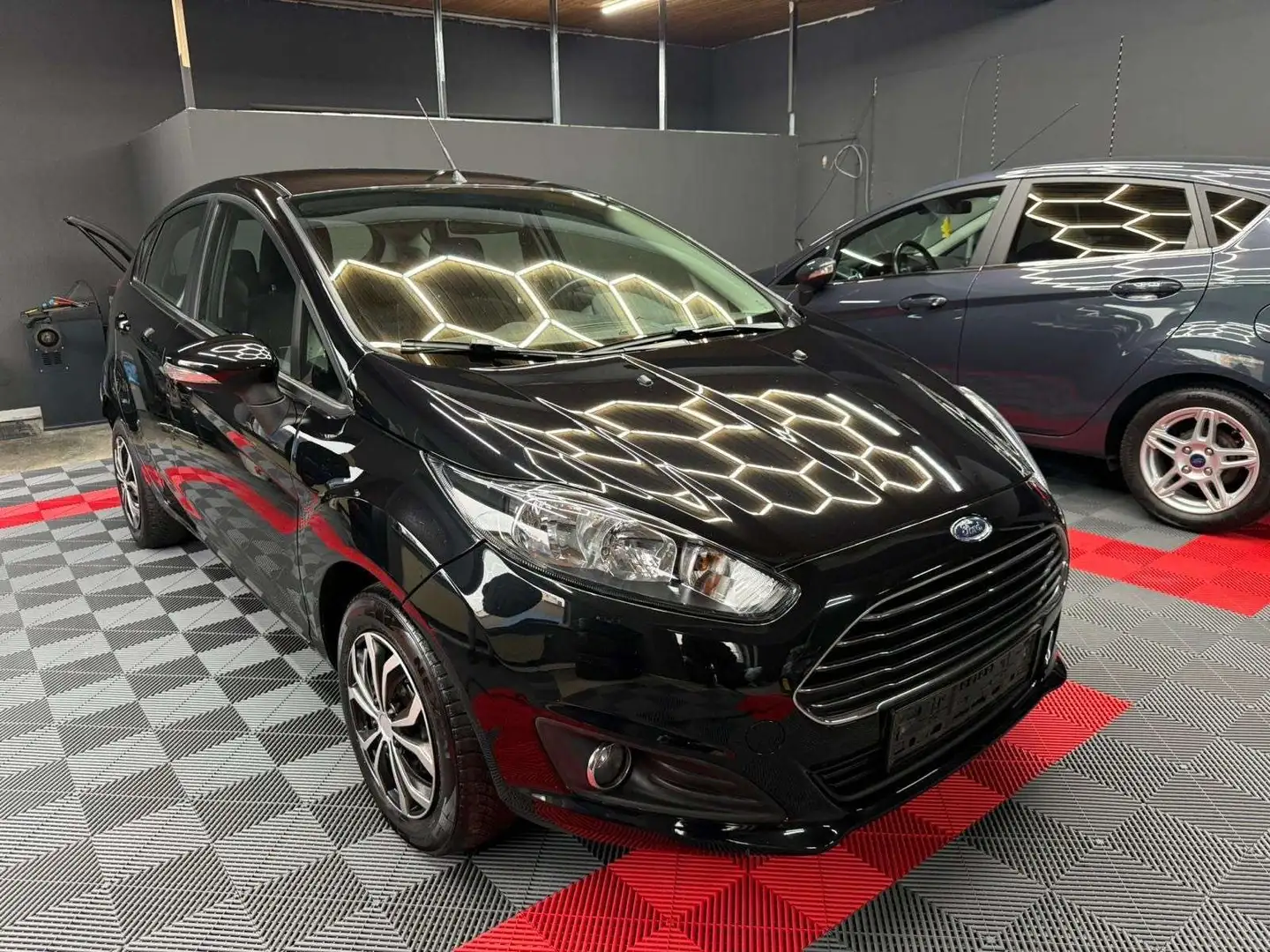 Ford Fiesta 1.0 EcoBoost 100 S\u0026S Trend Blanc - 2