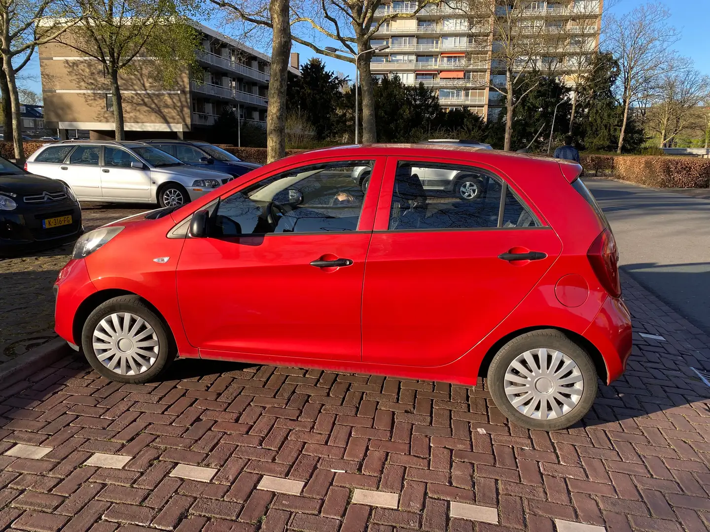 Kia Picanto Picanto 1.0 CVVT Rood - 2