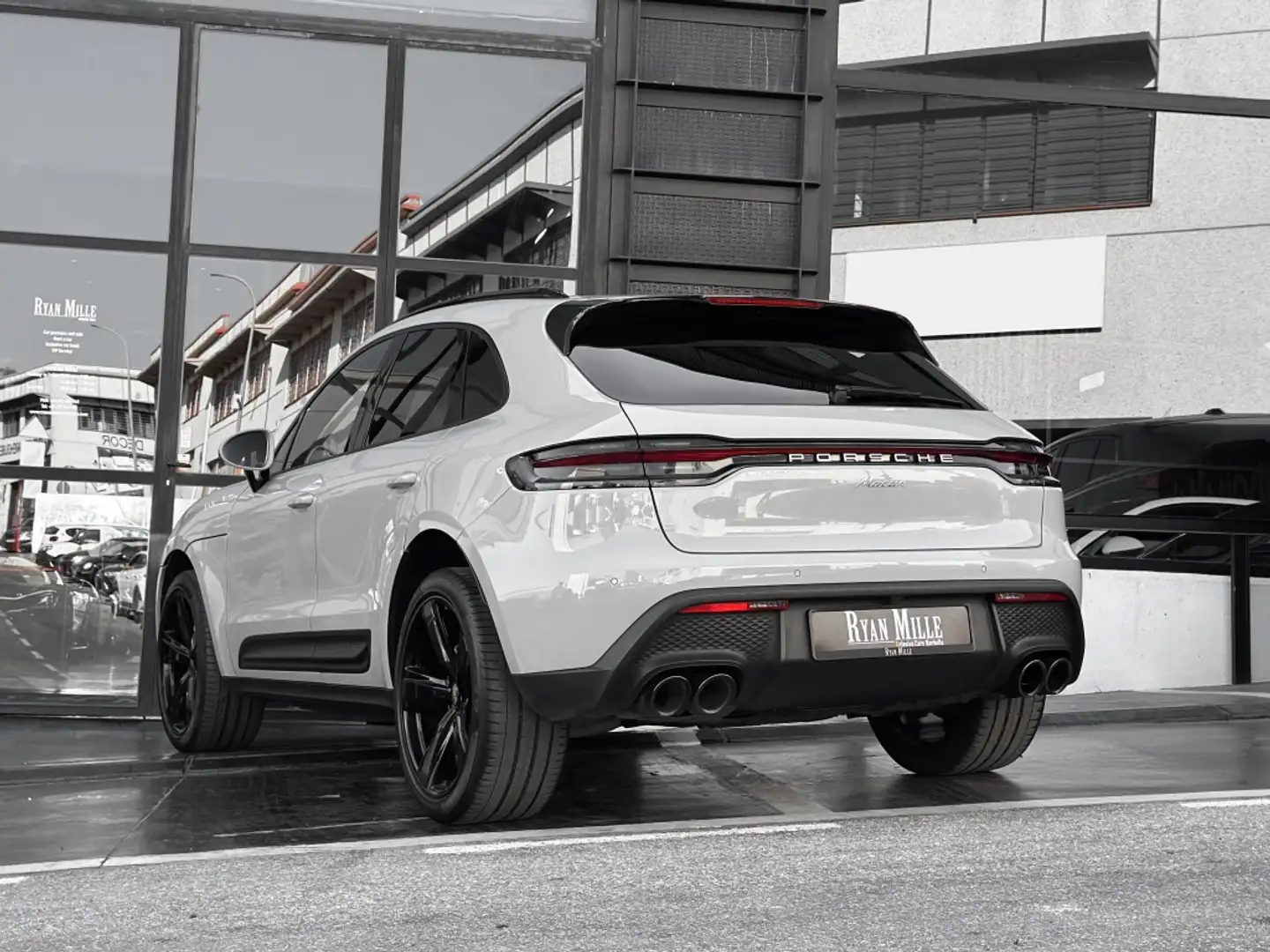 Porsche Macan Aut. Grau - 2