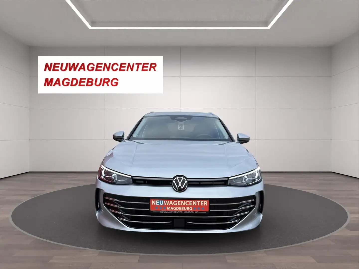 Volkswagen Passat Variant 2.0 TDI ELEGANCE MATRIX*AHK*360°KAMERA*elektr.HECK Silber - 2