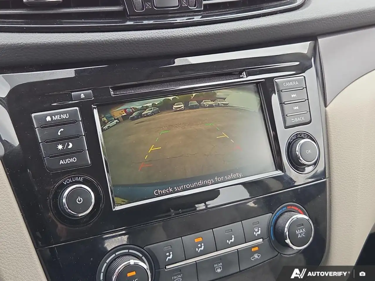 Nissan Qashqai снимка Nissan Qashqai