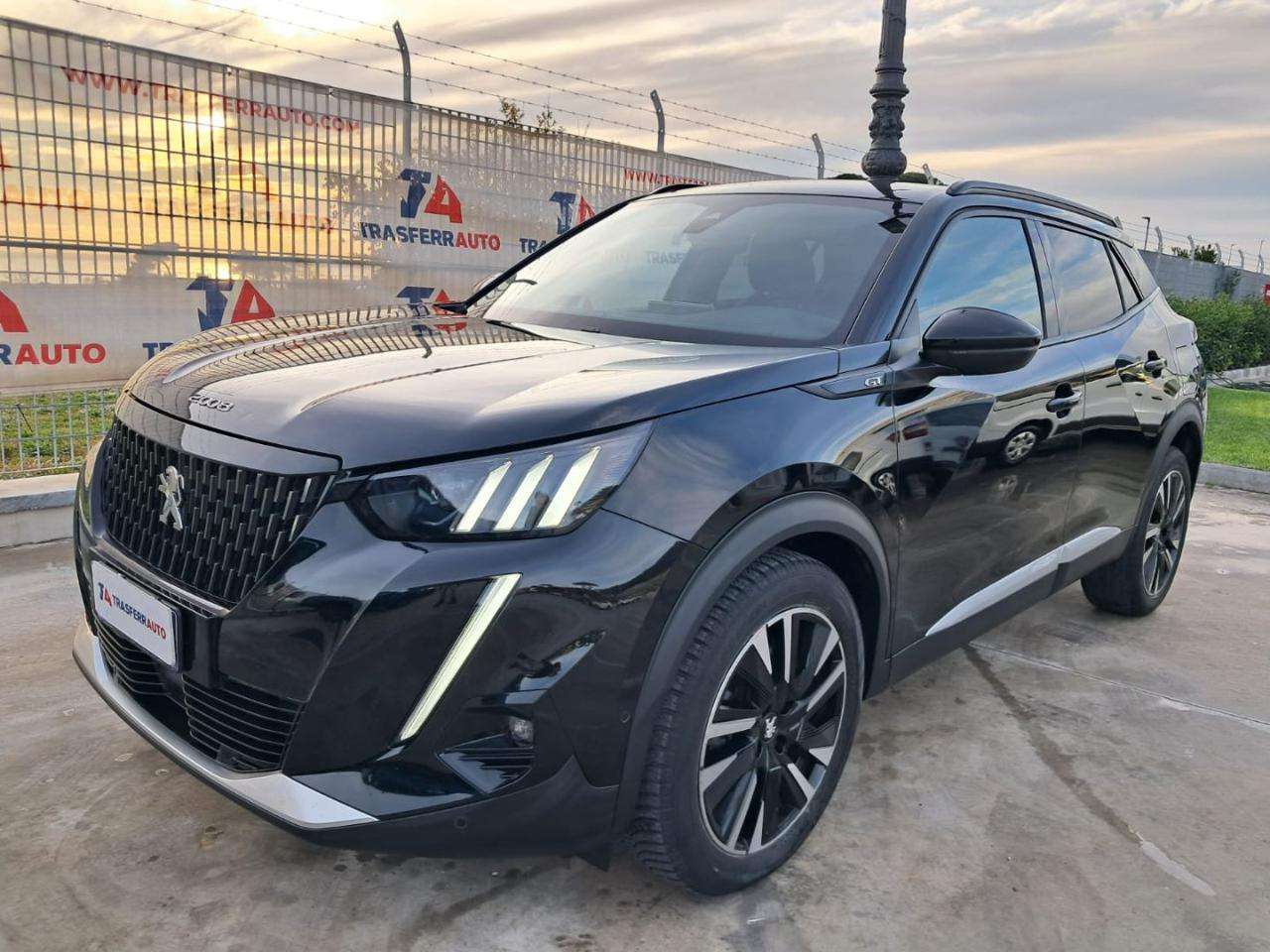 Peugeot 2008 BlueHDi 130 S&S EAT8 GT Pack