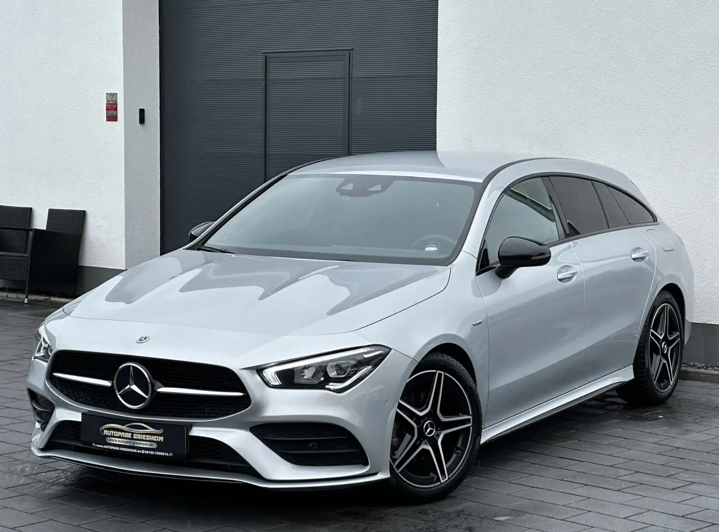 Mercedes-Benz CLA 180 SB*Edition*7G*AMG-LINE*1HD*Wides*KAMERA* Silber - 1
