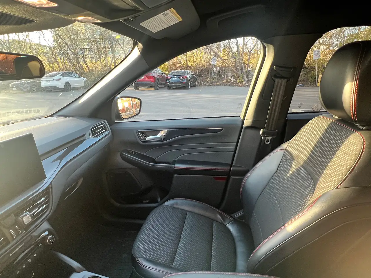 Ford Escape снимка Ford Escape