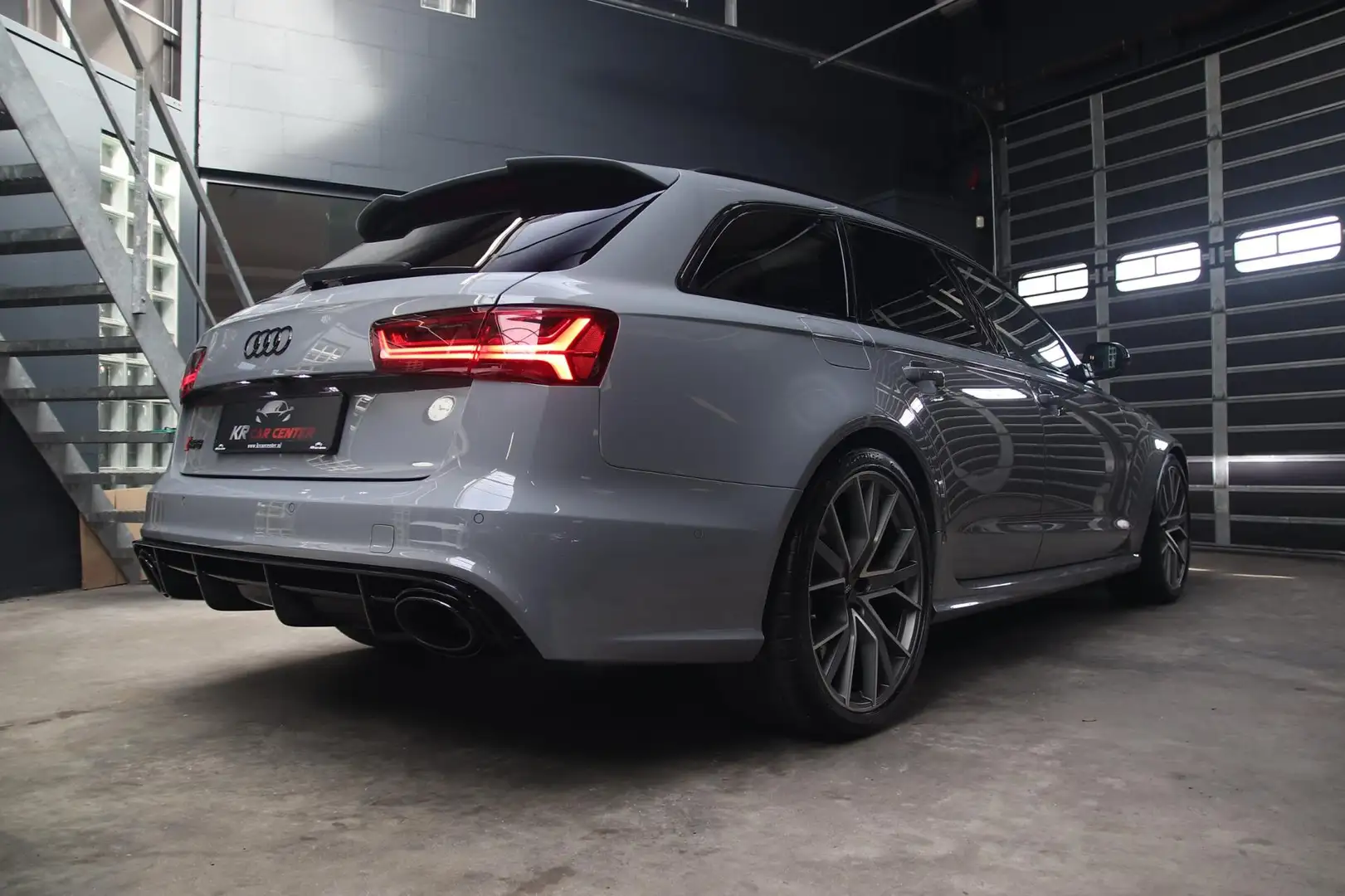Audi RS6 4.0 TFSI Performance CERAMIC-CARBON-PANO-HUD-MEMOR Grey - 2