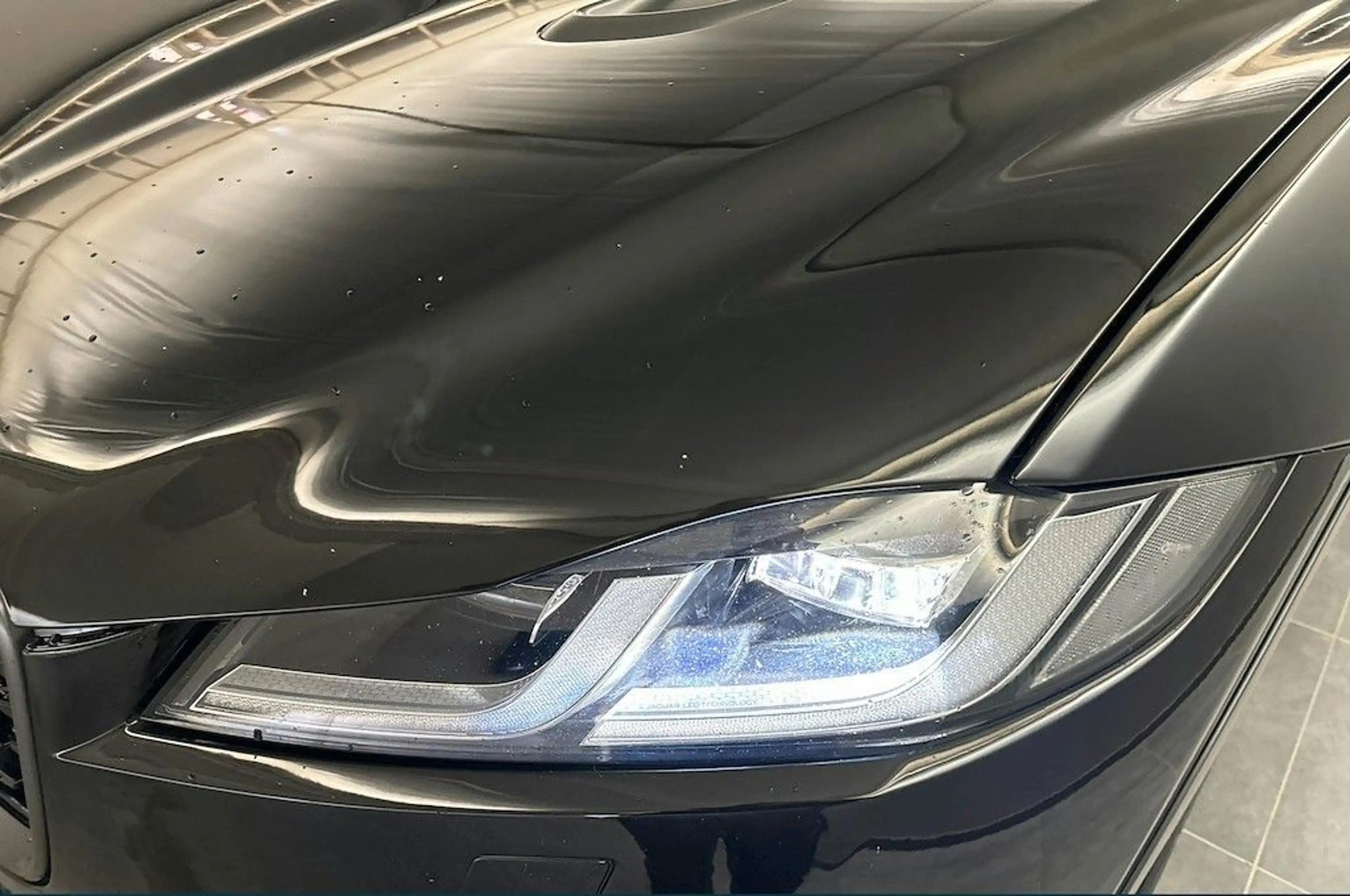 Jaguar F-Pace SVR P550 AWD AHK / Panorama / Head Up — photo 5