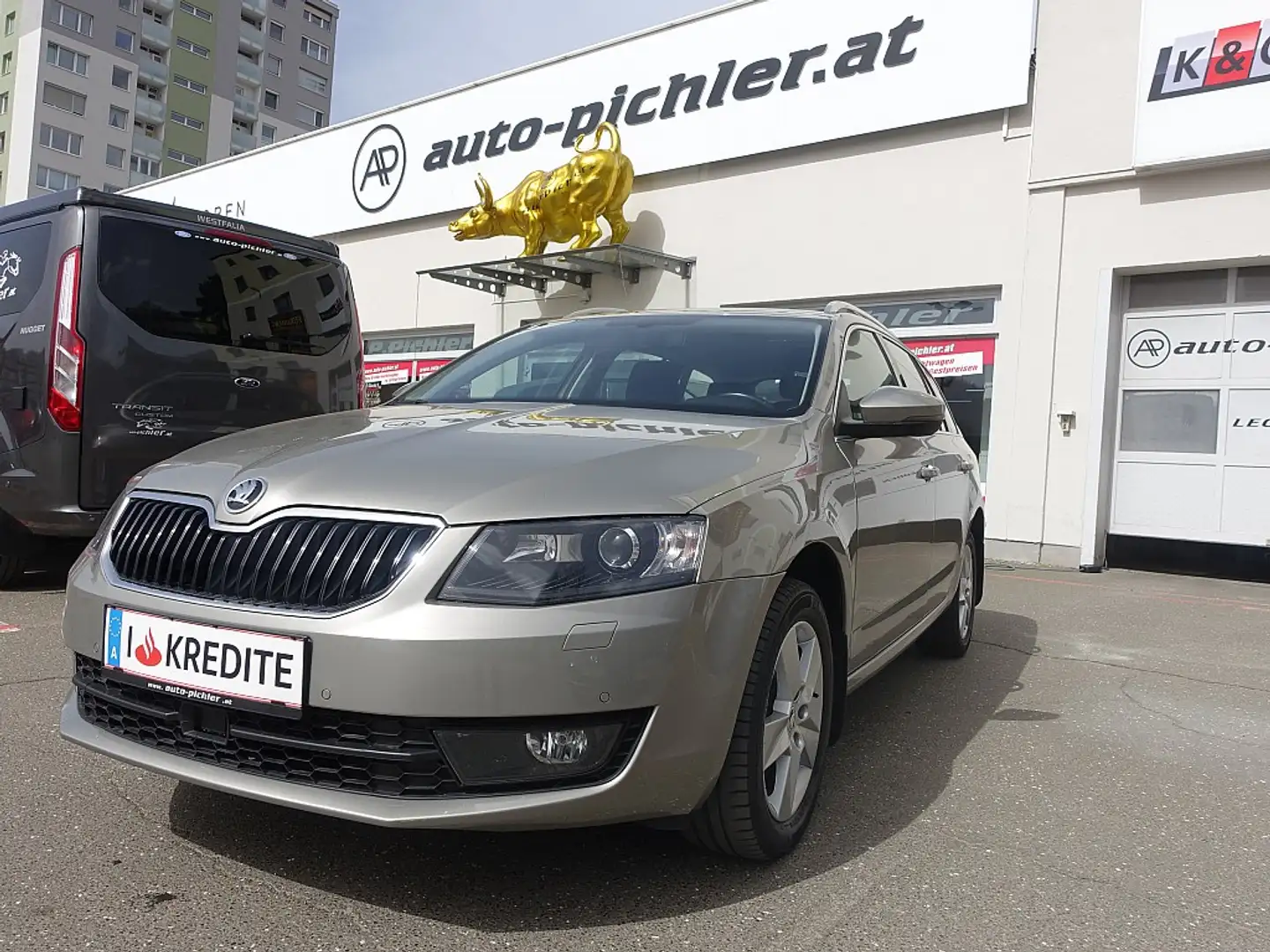 Skoda Octavia Combi 2,0 TDI 4x4 Style DSG Grau - 1
