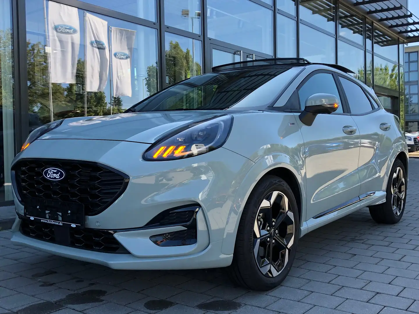 Ford Puma 547 Puma 1.0 EcoBoost Hybrid MHEV ST-Line X Grau - 2