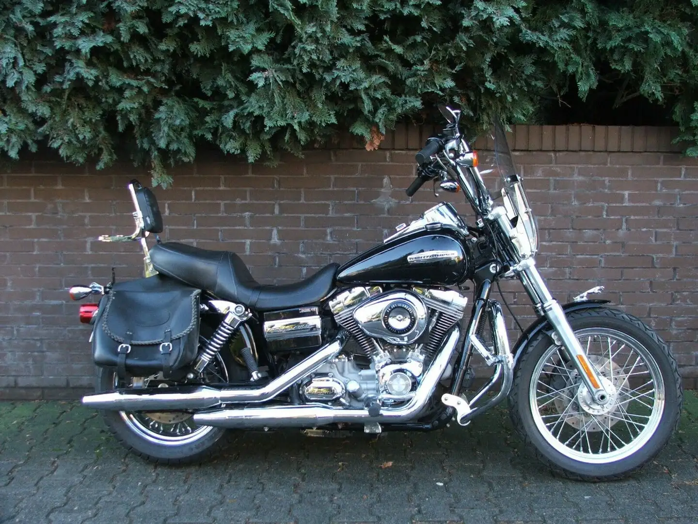 Harley-Davidson Dyna Super Glide crna - 2