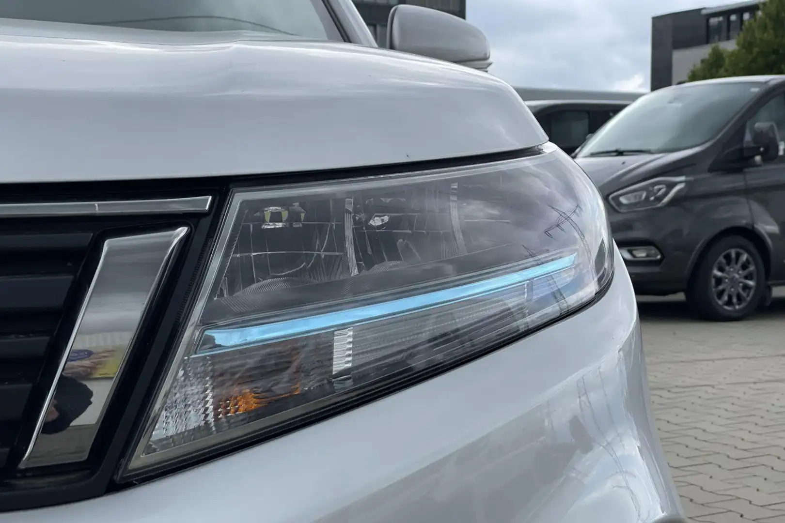 Suzuki Vitara 1.4 mHEV Aktion! Comfort+ Leder NAVI LED Winter... Срібний - 2
