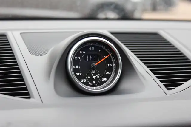 Porsche Macan view 30