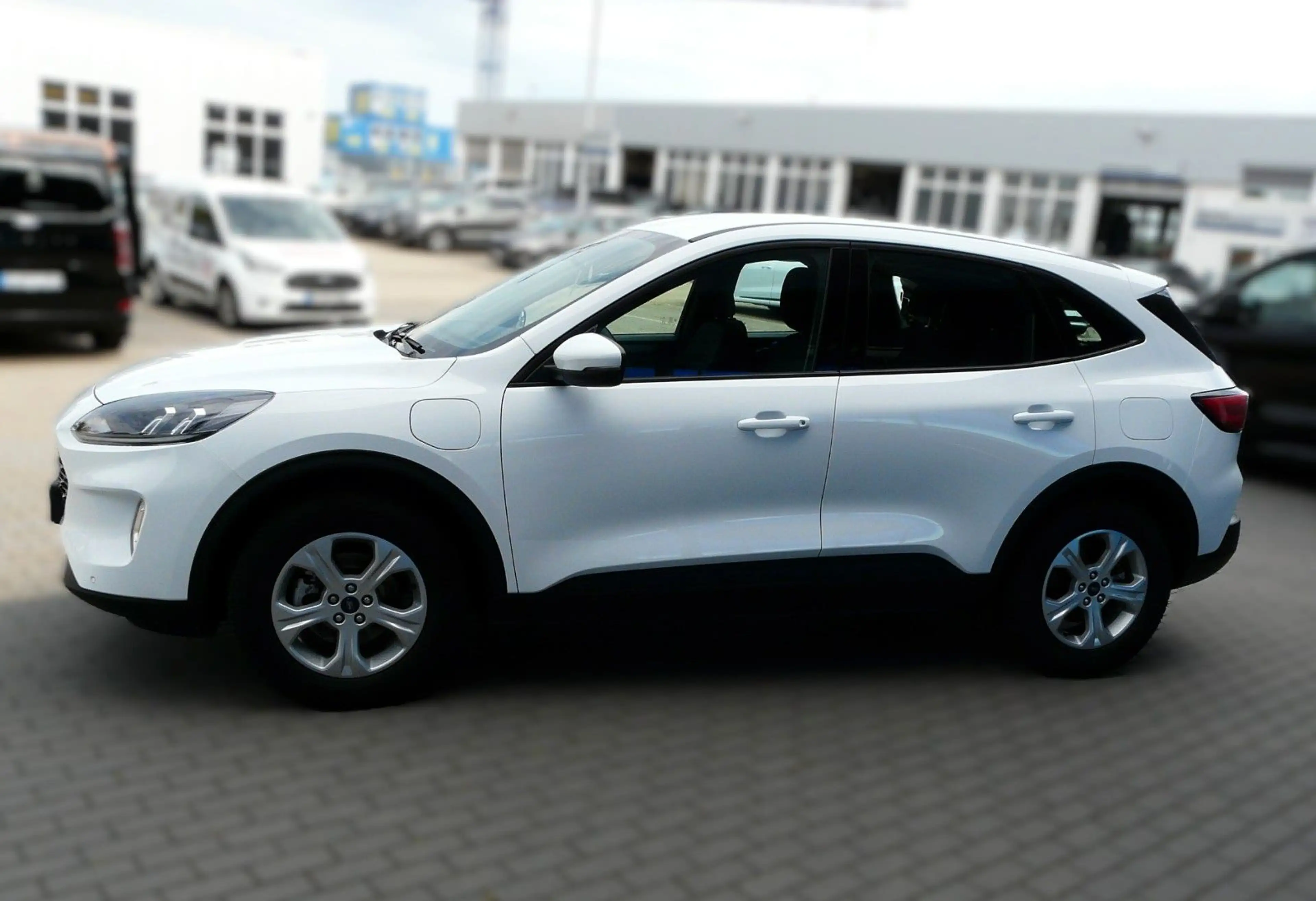 Ford Kuga PHEV Cool & Connect *AHK schwenkbar* — photo 2