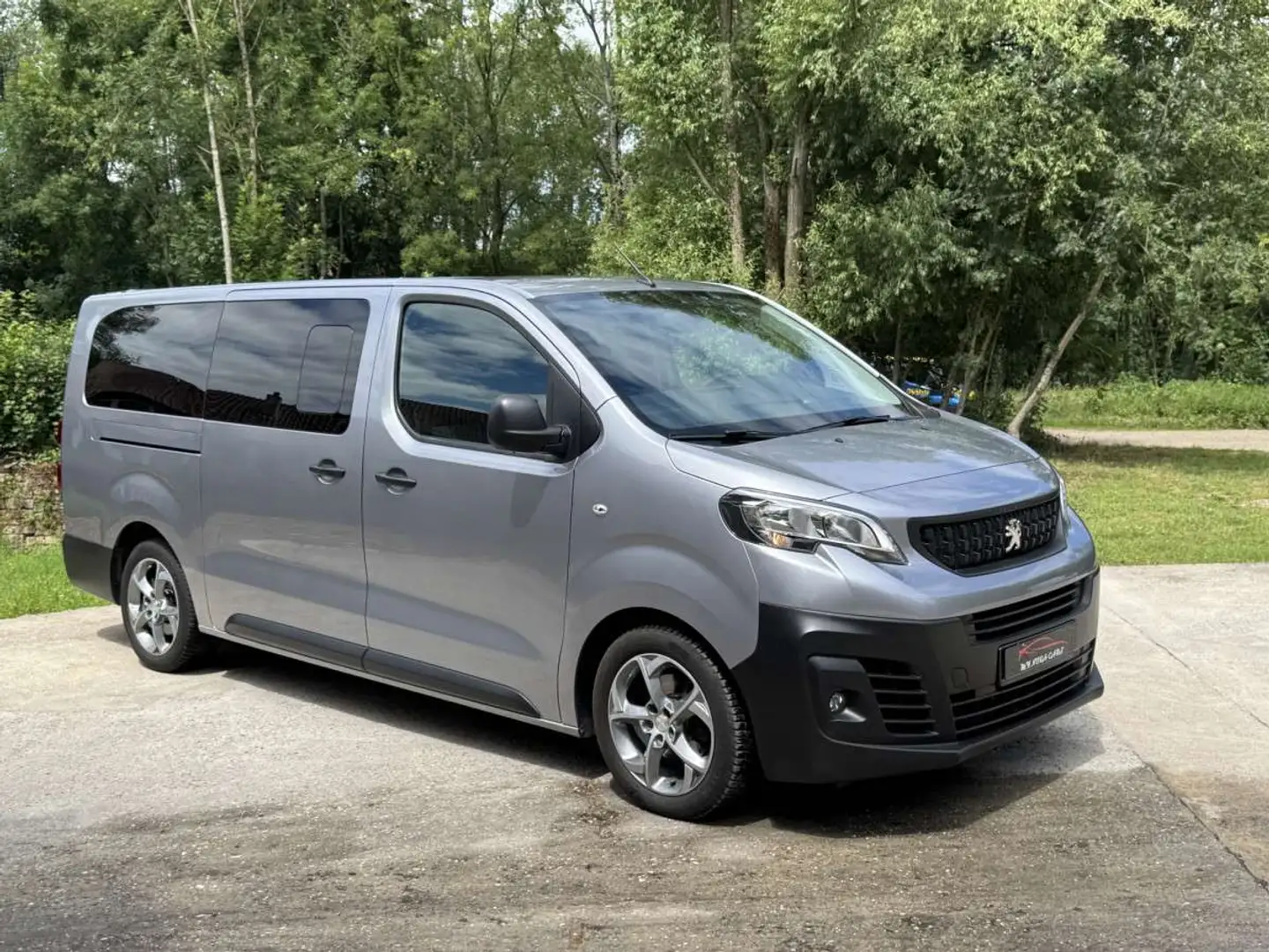 Peugeot Traveller TRAVELLER XL 2.0HDI 145CV 9 PLACES Gris - 2