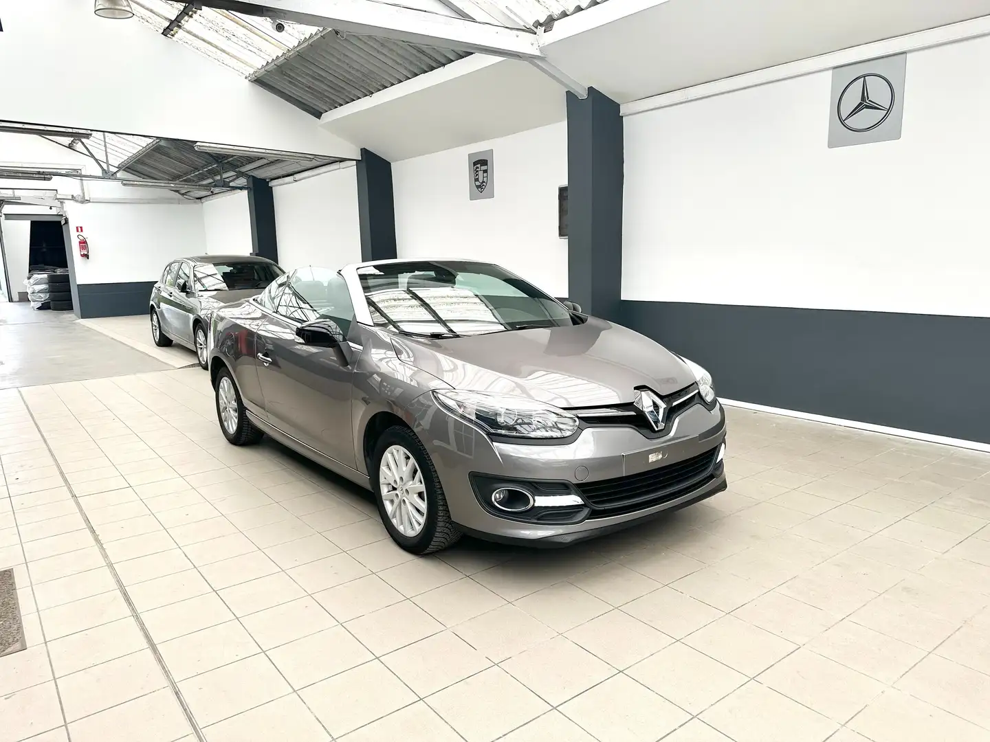 Renault Megane CC 1.2 TCe Cabrio "91.000Km" Carnet F. Lift Euro5b Grau - 2