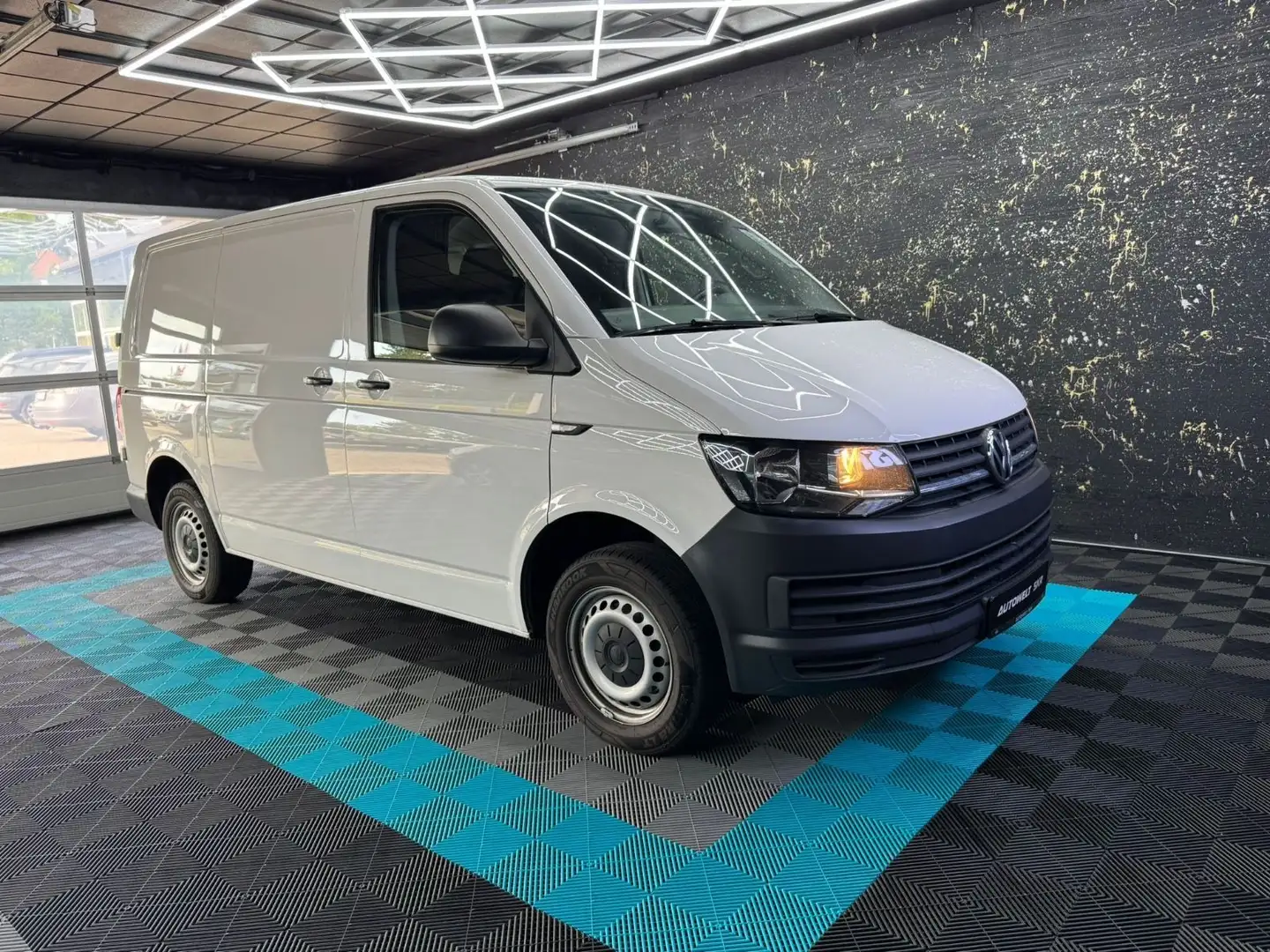 Volkswagen T6 Transporter Kasten LANG /TEMP/NAVI/AHK/PDC Weiß - 2