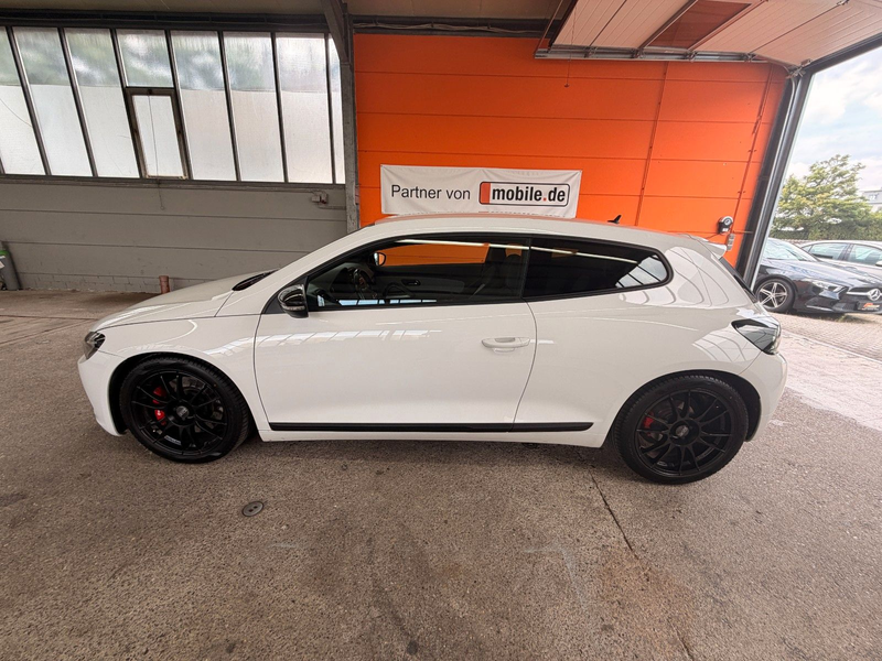 Volkswagen Scirocco 2.0 TSI 155 kW Sport-Paket 18" OZ — photo 8