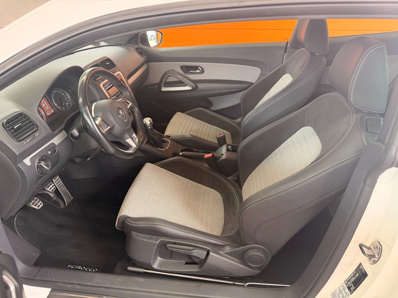 Volkswagen Scirocco 2.0 TSI 155 kW Sport-Paket 18" OZ — photo 10