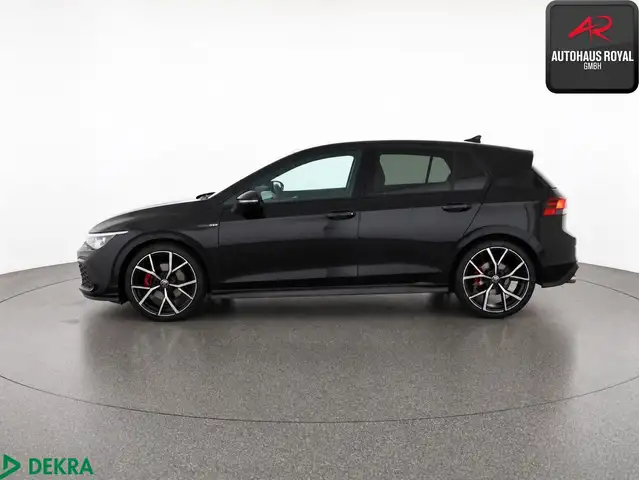 Volkswagen Golf view 2