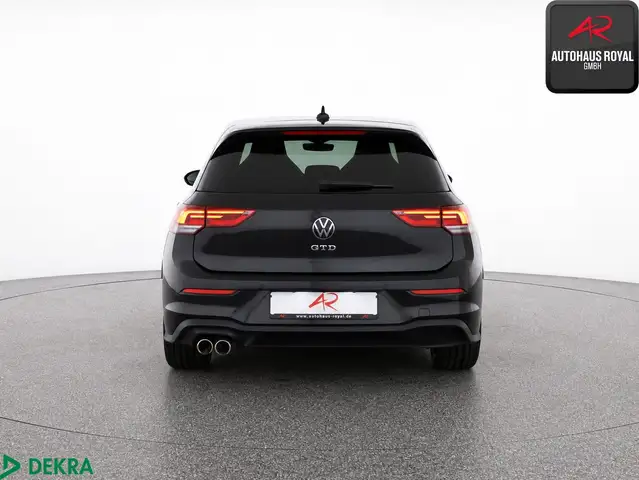 Volkswagen Golf view 4