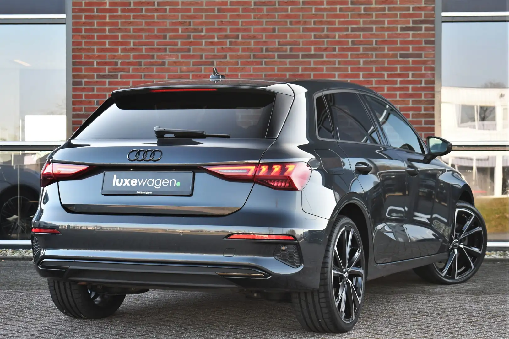Audi A3 Sportback 40 TFSI e S-zetels ACC Head-up 19inch El Gris - 2