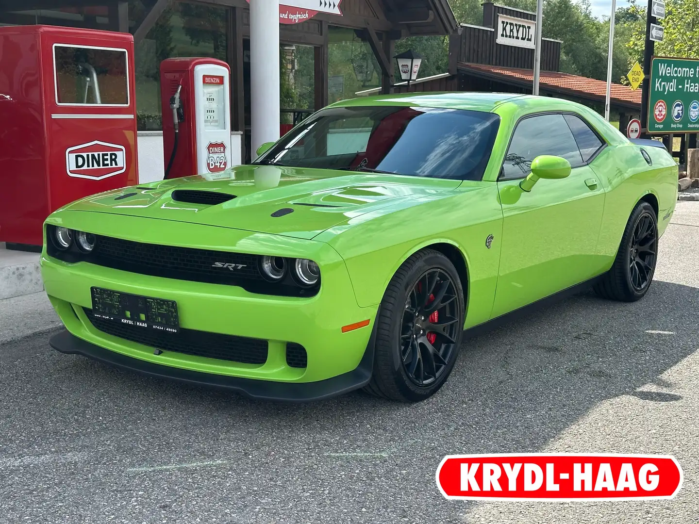 Dodge Challenger SRT Hellcat 6,2l V8 Aut. / Unfallfrei / Grün - 1
