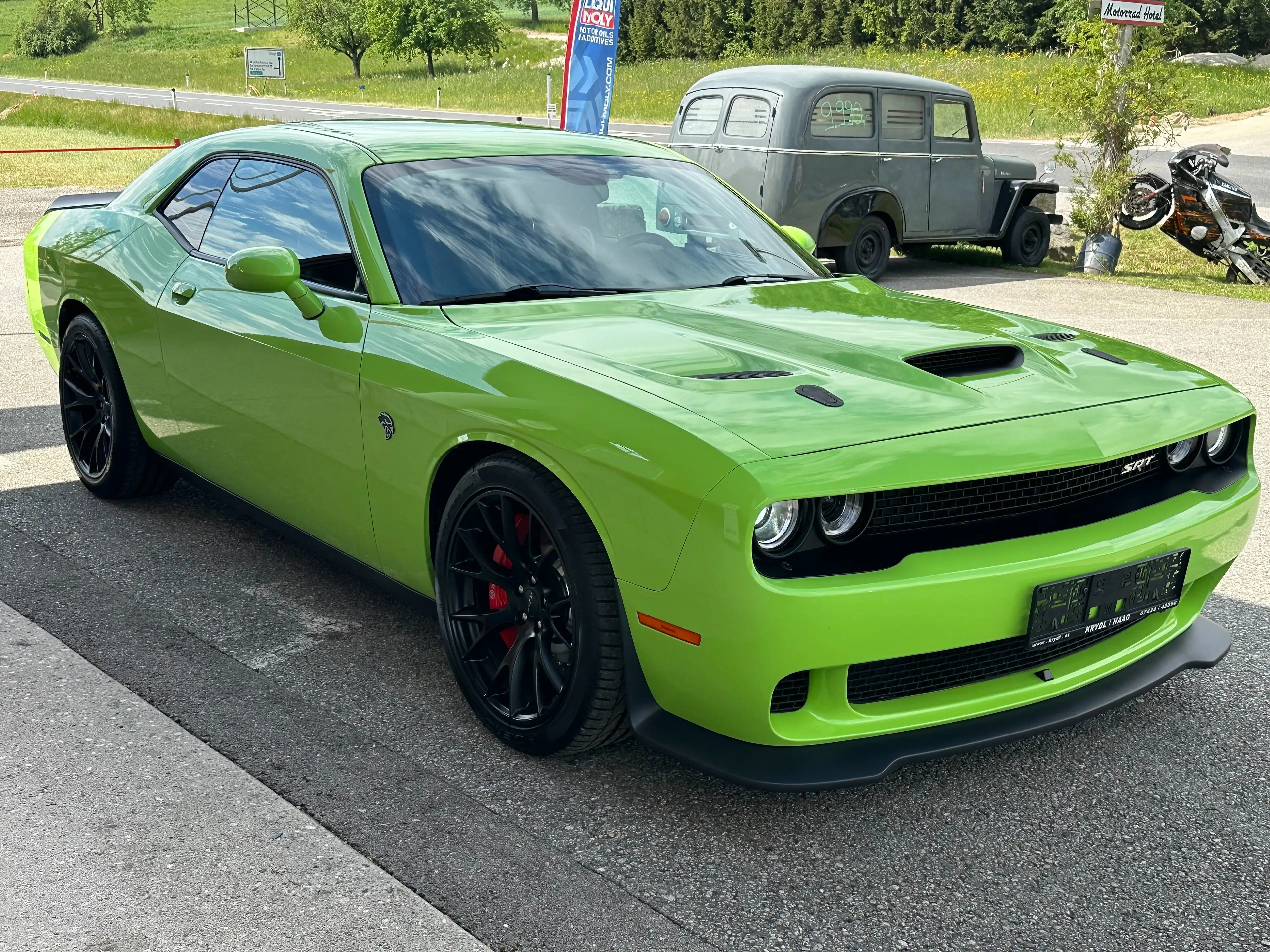 Dodge Challenger SRT Hellcat 6,2l V8 Aut. / Unfallfrei / — photo 4