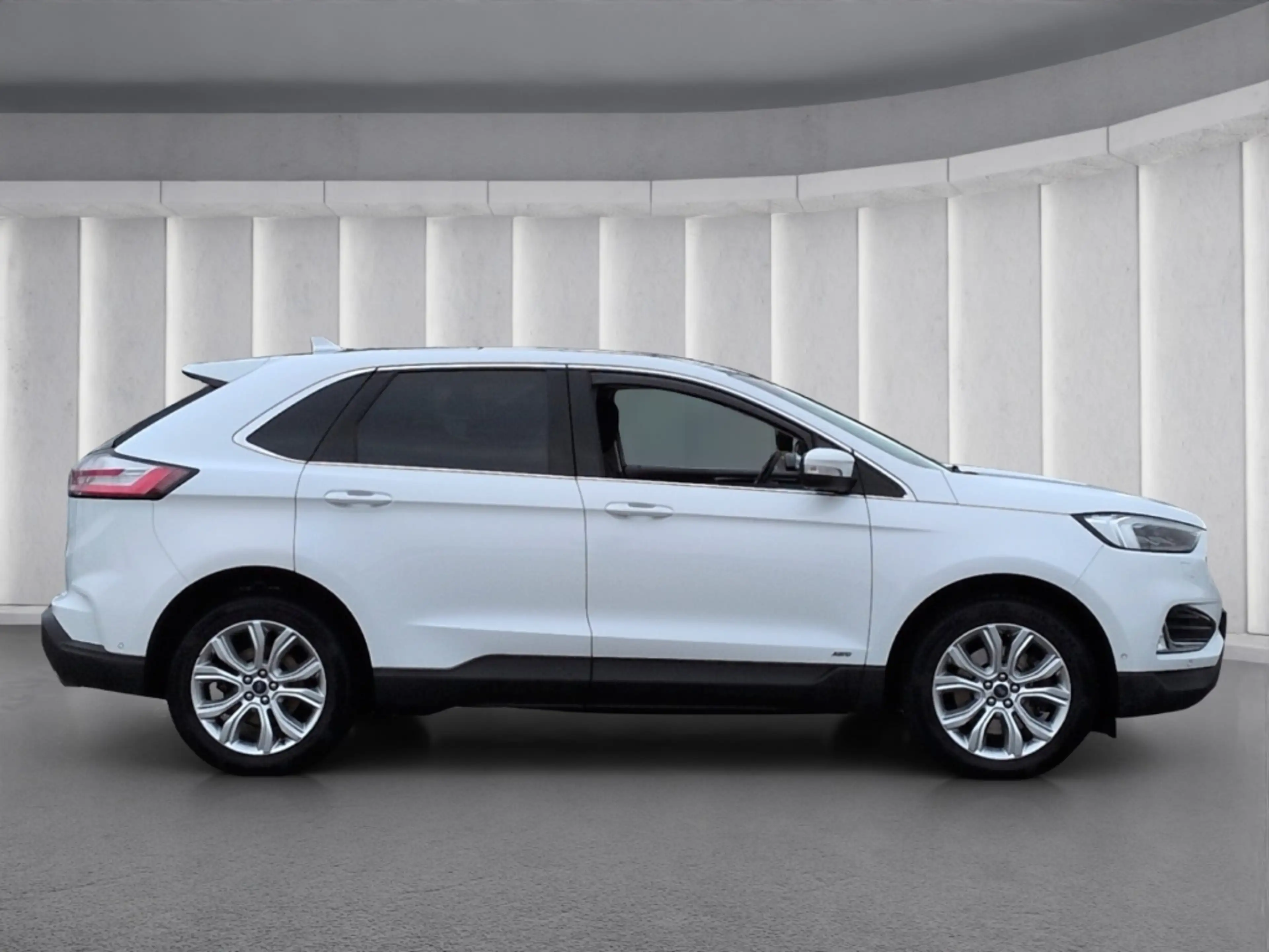 Ford Edge Titanium AWD 2.0D*AHK Panodach ACC B&O Navi — photo 2